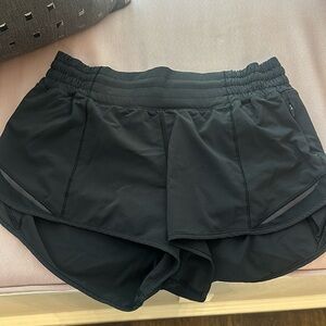 Lululemon High-Rise Hotty Hot 2.5 Shorts